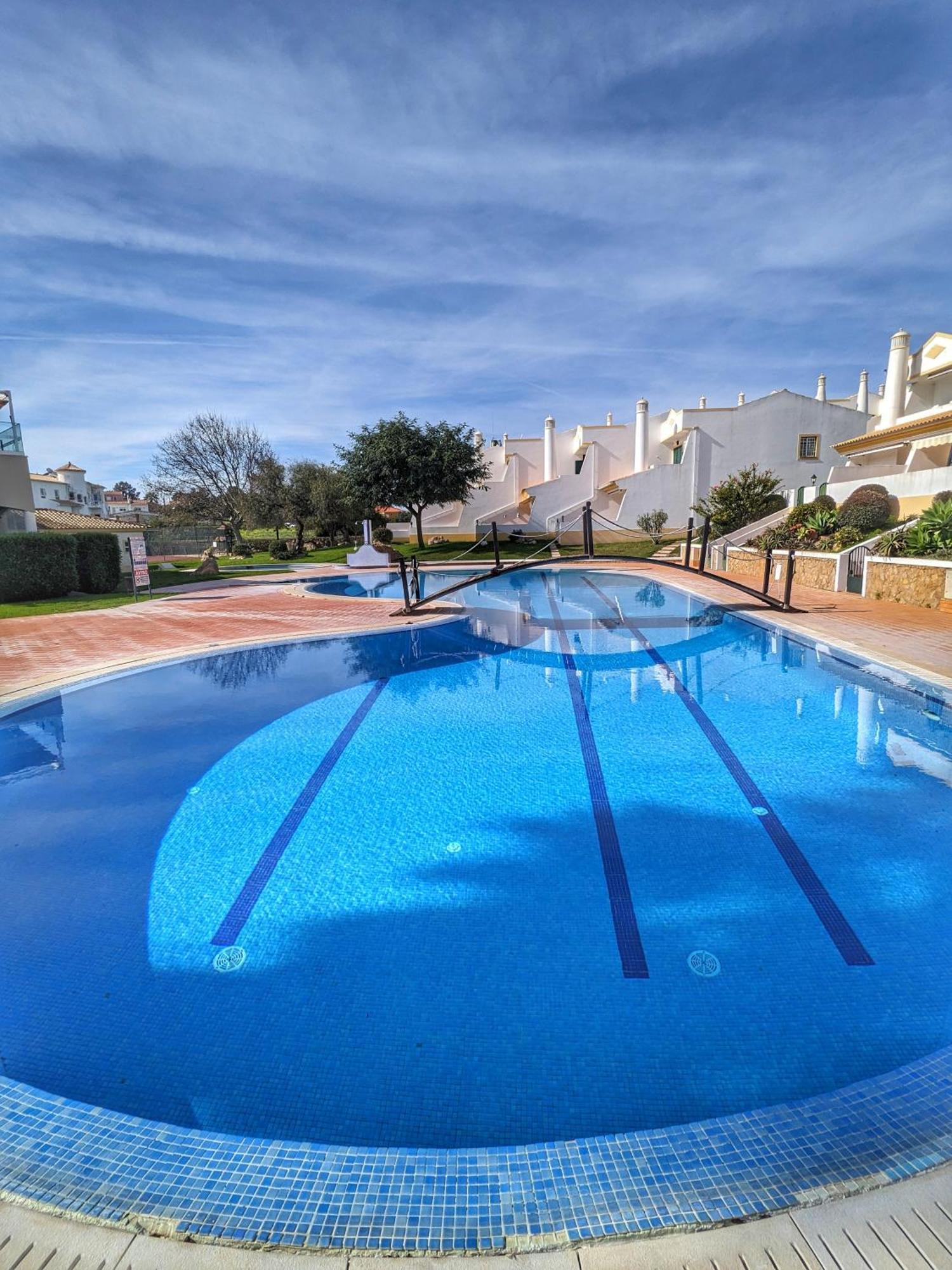 Townhouse 700M From Sao Rafael Beach Albufeira Exteriör bild